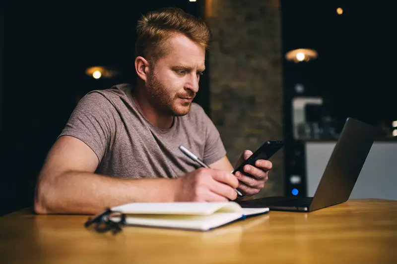 tips-and-tricks-to-help-you-clear-space-on-your-iphone-thekeyfact